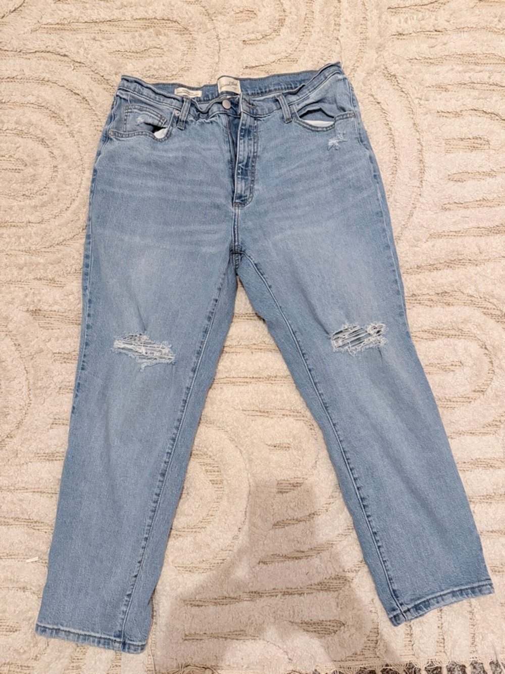 Light Blue Distressed Boyfriend Jeans - Casual Mid-Rise size 14
